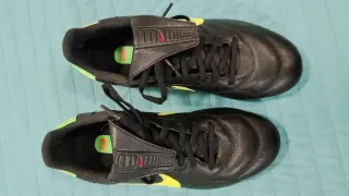 Botas de fútbol Nike Premier III FG Talla 39