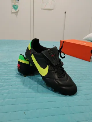 Botas de fútbol Nike Premier III FG Talla 39