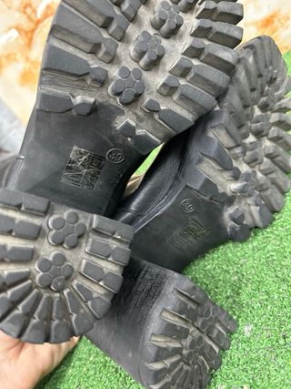 Stivali neri con tacco alto