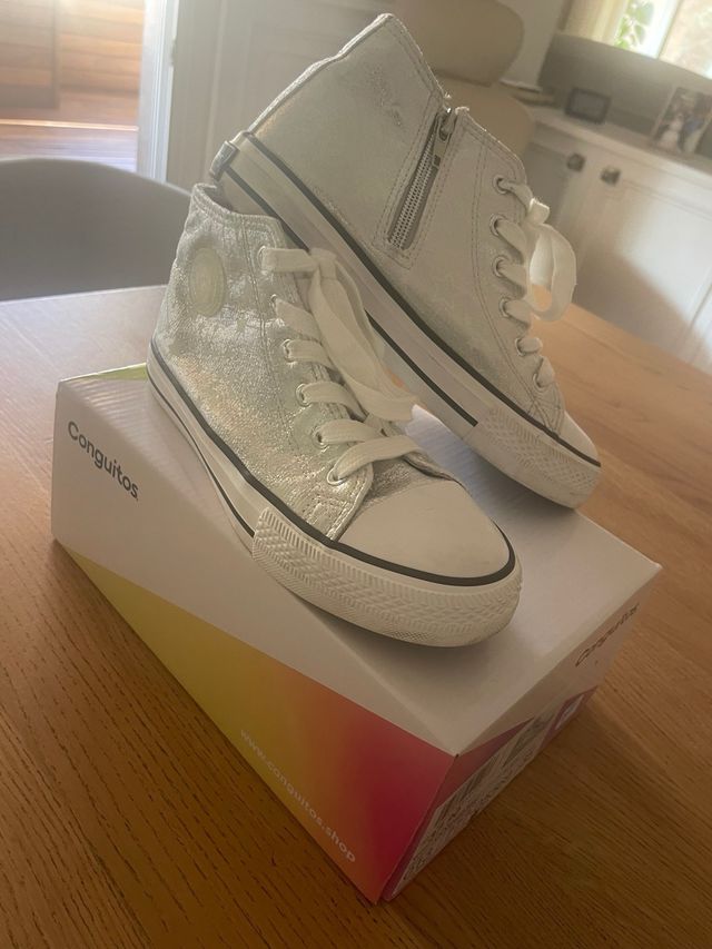 Zapatillas Conguitos, Talla 35.