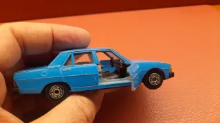 Peugeot 604 NOREV blu