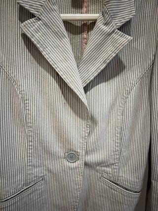 Americana Gap de rayas beige