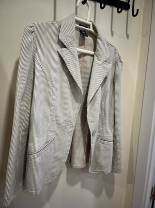 Americana Gap de rayas beige