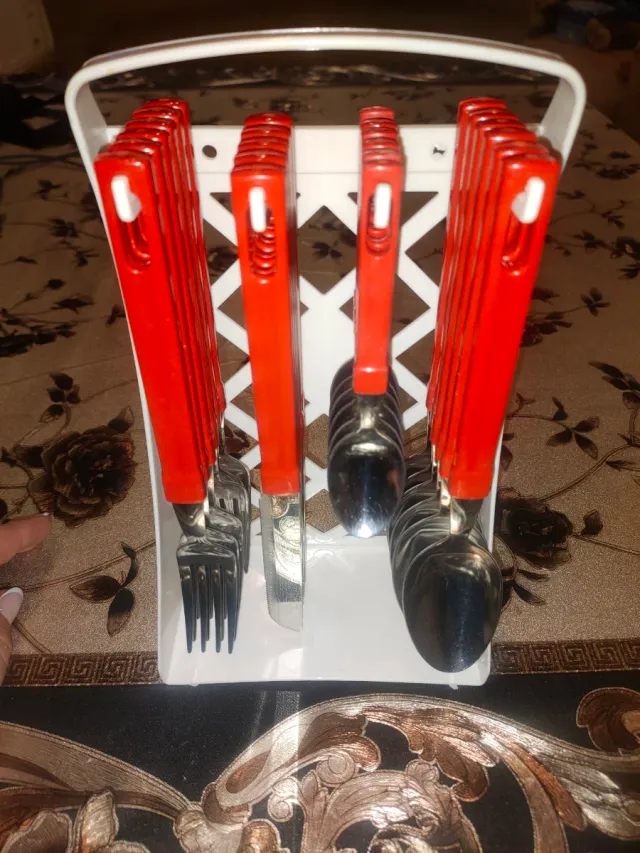 Set posate vintage ECO
con manici rossi