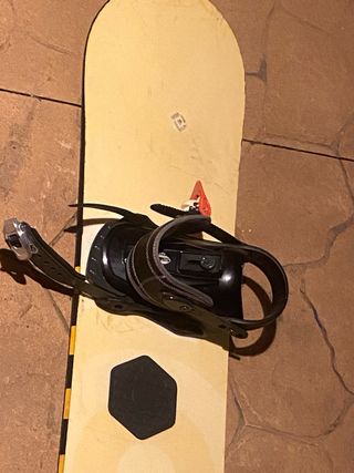 Tabla de Snowboard con Fijaciones