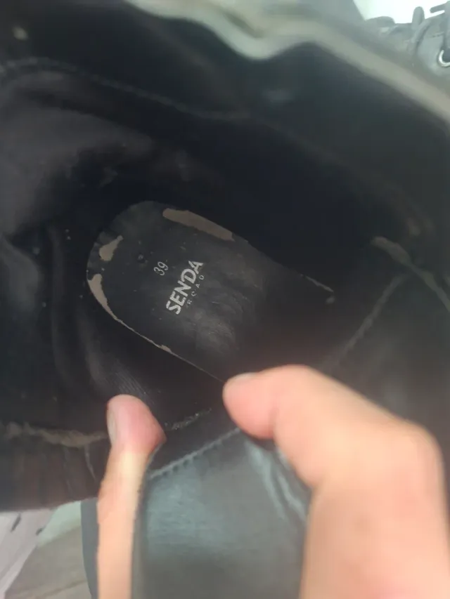 Botines negros talla 39