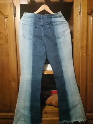 Vaqueros acampanados degradado