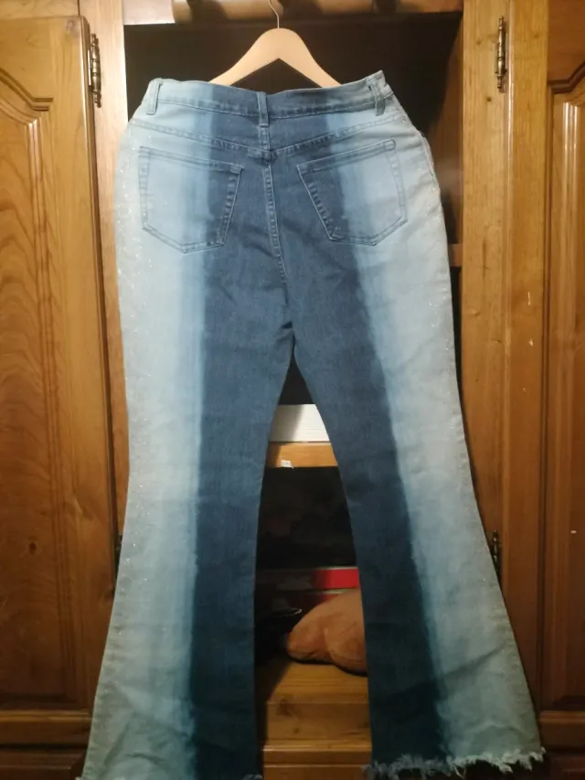 Vaqueros acampanados degradado