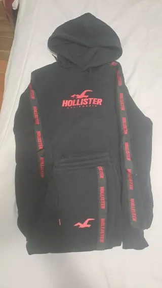Conjunto Hollister Sudadera y Pantalón Negro