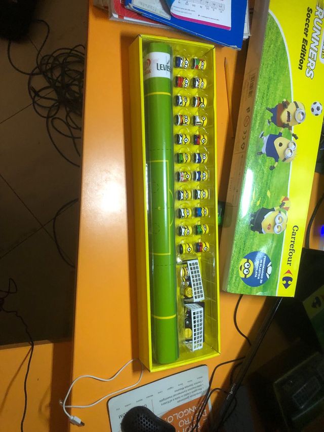 Campo da calcio Minions con tutte le action figure