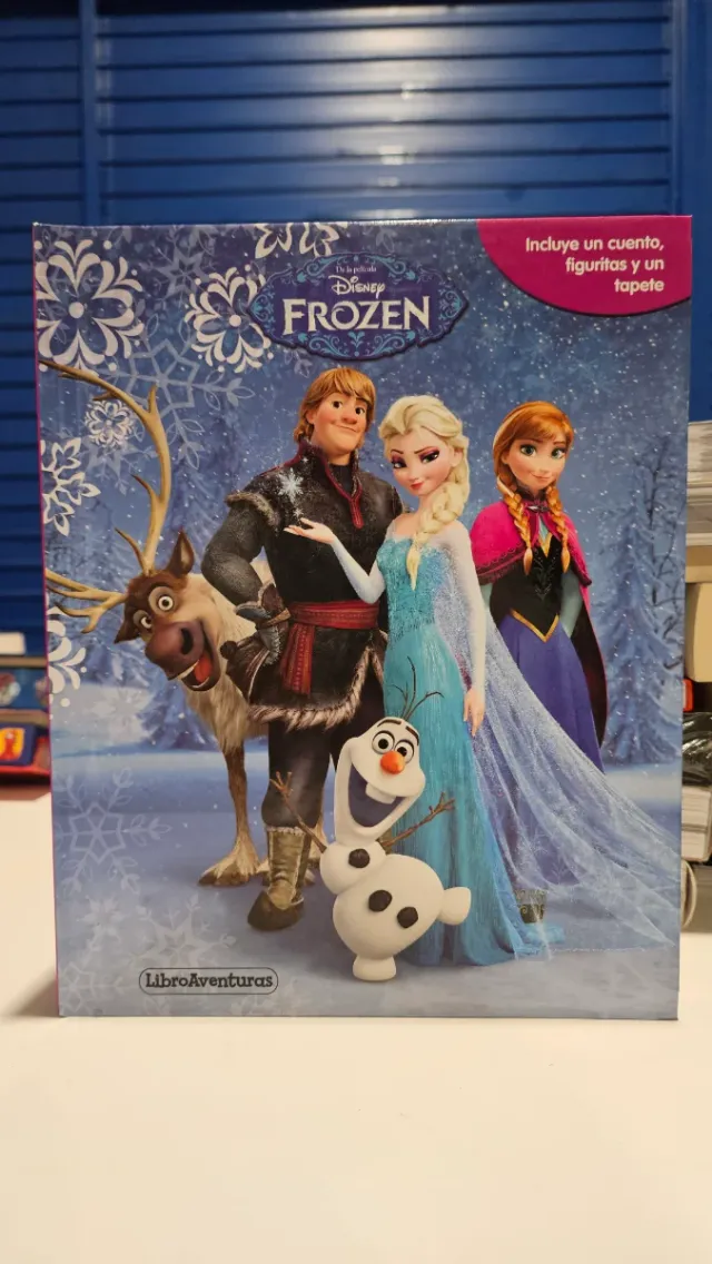 Frozen. Libroaventuras: Incluye un cuento, figu...