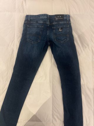 Pantalón vaquero Armani Exchange Talla 14/16. foto