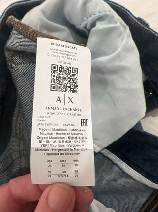 Pantalón vaquero Armani Exchange Talla 14/16. foto