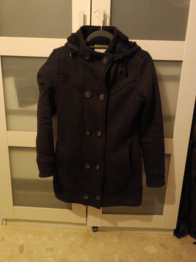 Chaqueta abrigo negra con capucha