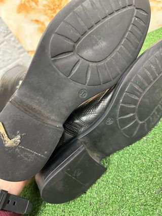 Stivali neri alti con lacci