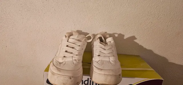 Zapatillas Zara Blancas