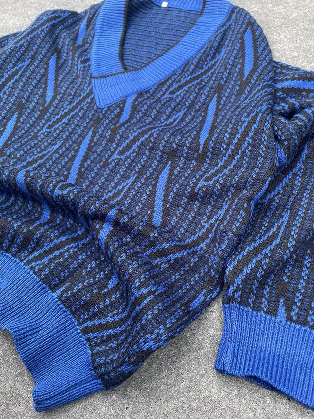 Jersey vintage cuello pico azul y negro