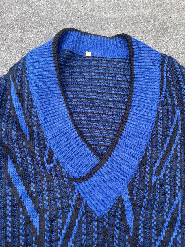 Jersey vintage cuello pico azul y negro