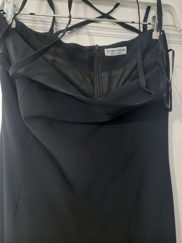 Vestido largo negro Antonio Pernas para fiestas