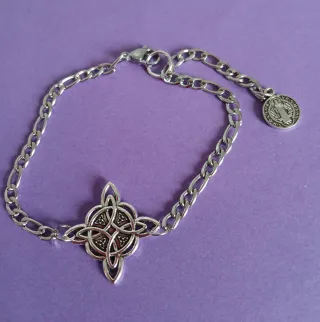 Pulsera Nudo de Bruja y San Benito