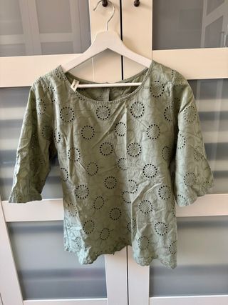 Blusa verde New Collection bordada