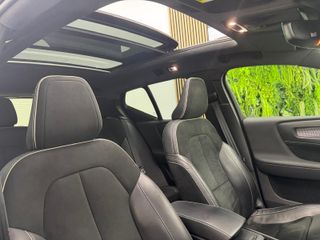 Volvo XC40 B4 R-DESIGN