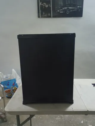 Minibar negro