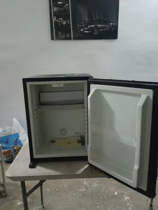 Minibar negro