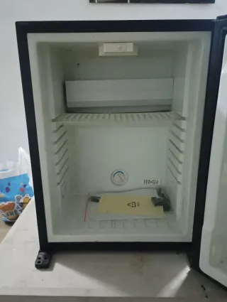 Minibar negro