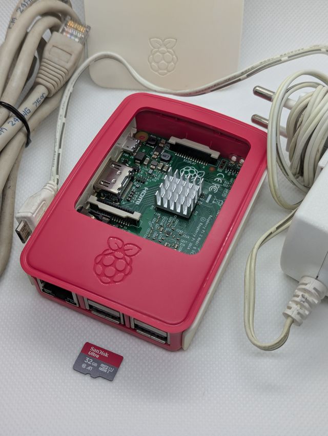 Raspberry Pi 2 Model B - Completo di accessori