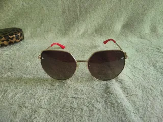GUESS - Gafas de sol doradas y rojas
