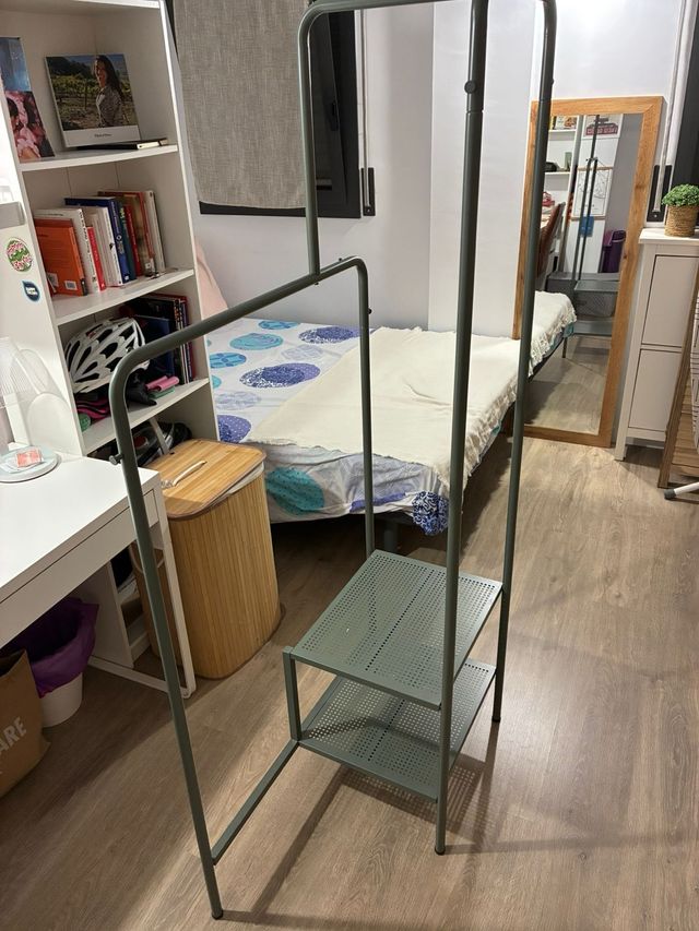 Burro perchero metálico con estante