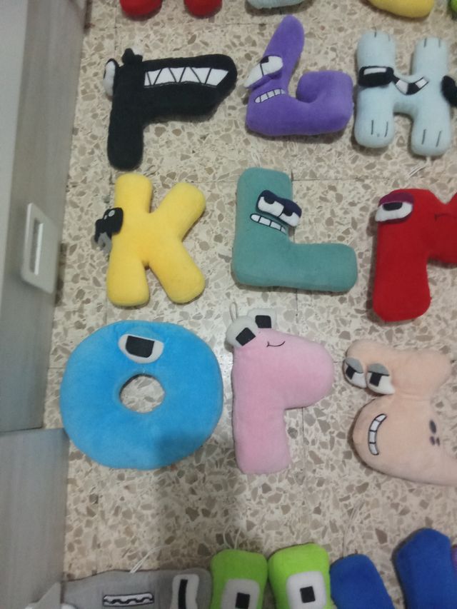 Peluche Letras y Números Variados