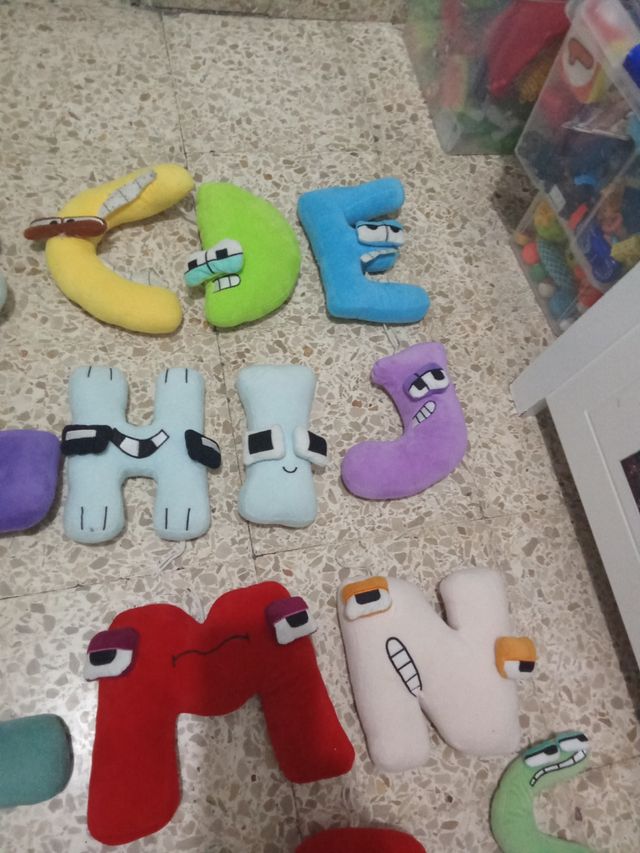 Peluche Letras y Números Variados