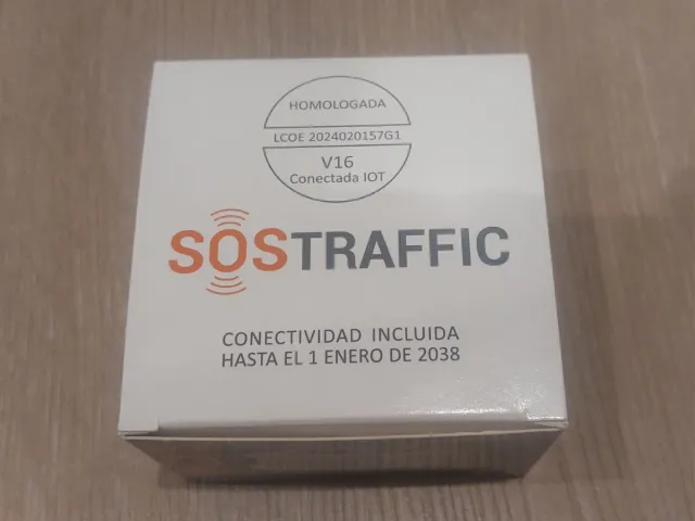 Luz emergencia V16 geolocalización homologada DGT