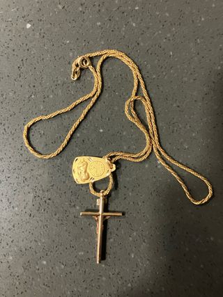 Collar Cruz y Medalla Oro