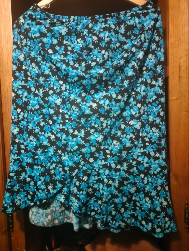 Falda floral mujer