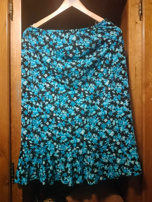 Falda floral mujer