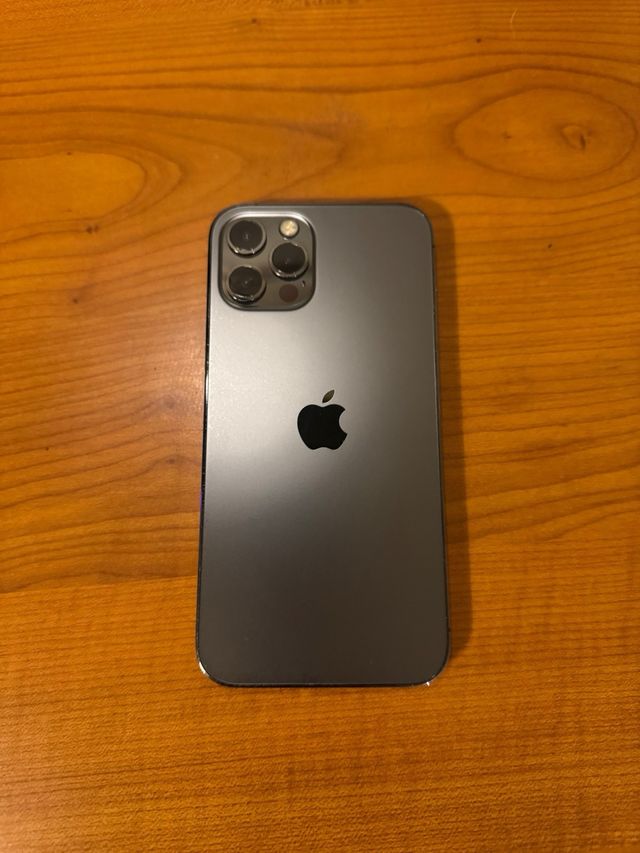 iPhone 12 Pro Negro Titanio