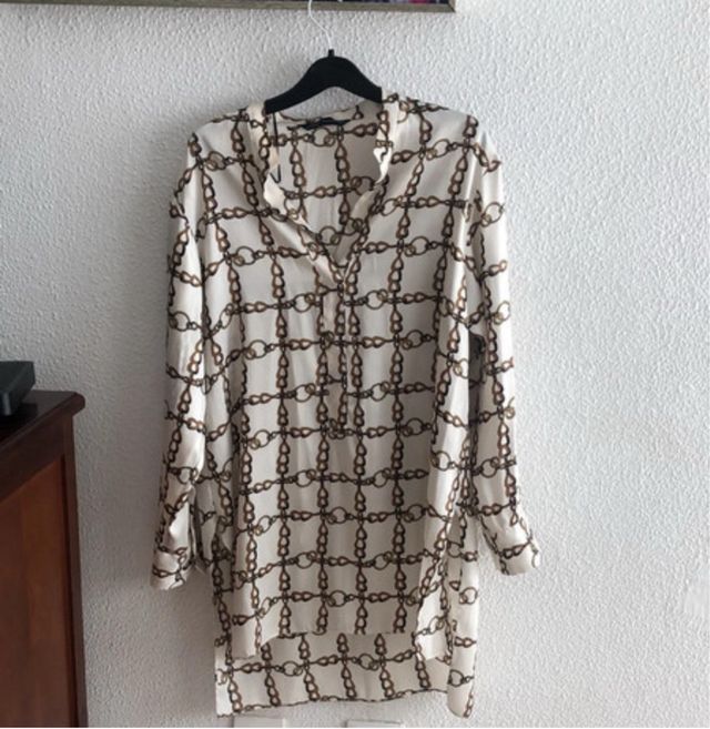 Blusón seda Zara estampado cadenas