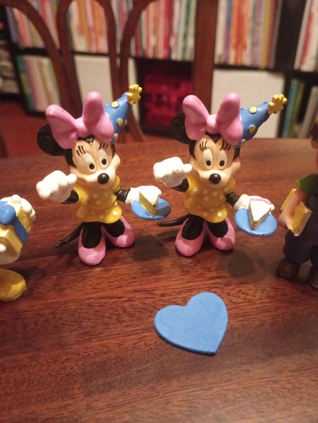 Lote de  Figuras Mickey, Minnie y Dora la Explorad