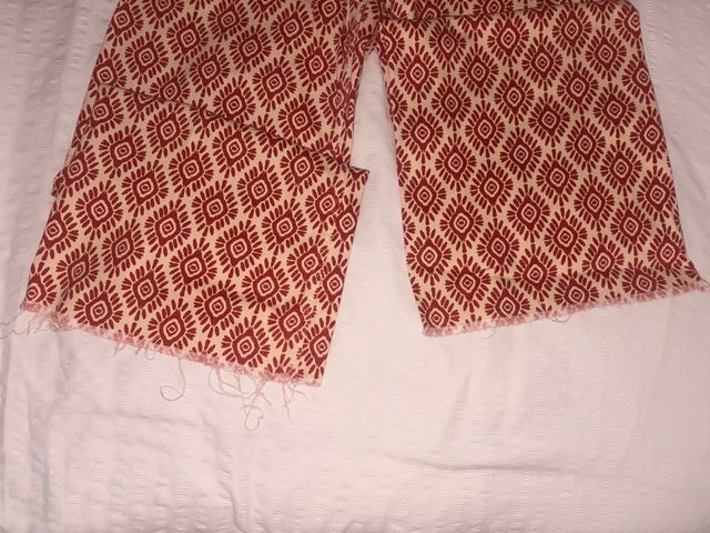 Pantalón estampado geométrico