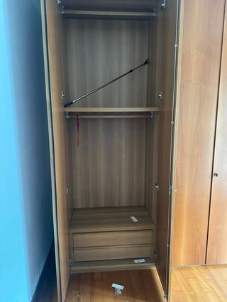 Armadio in legno massello