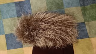 Cuello y puños efecto zorro