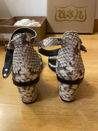 Cuñas ASH piel serpiente tacones sandalias