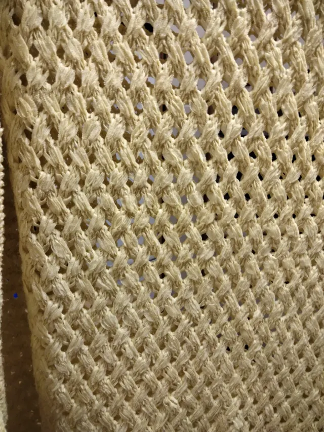 Jersey rejilla amarillo .50 de hombros y65 de larg