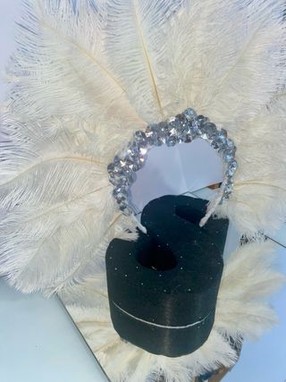 Corona Hora Loca Plumas y Brillantes