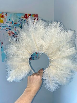 Corona Hora Loca Plumas y Brillantes