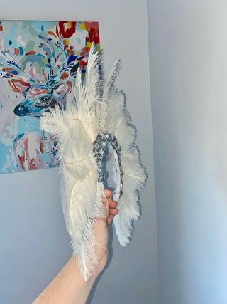 Corona Hora Loca Plumas y Brillantes