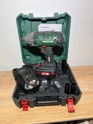 Atornilladora de Impacto batería 4Ah